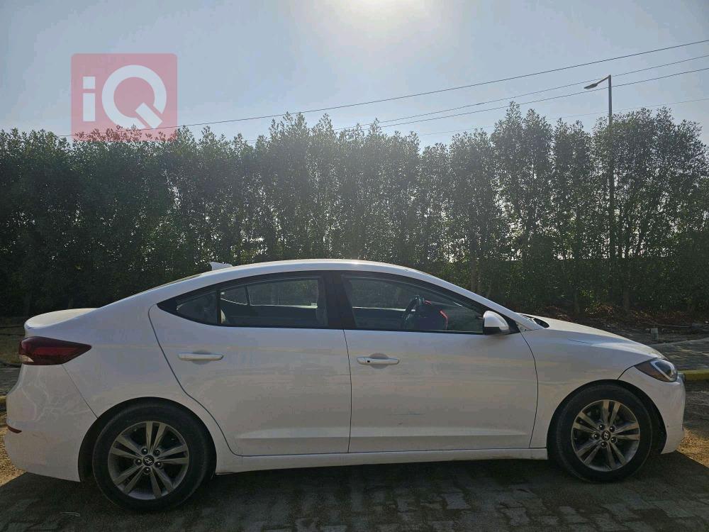 هیوندای ئەلەنترا